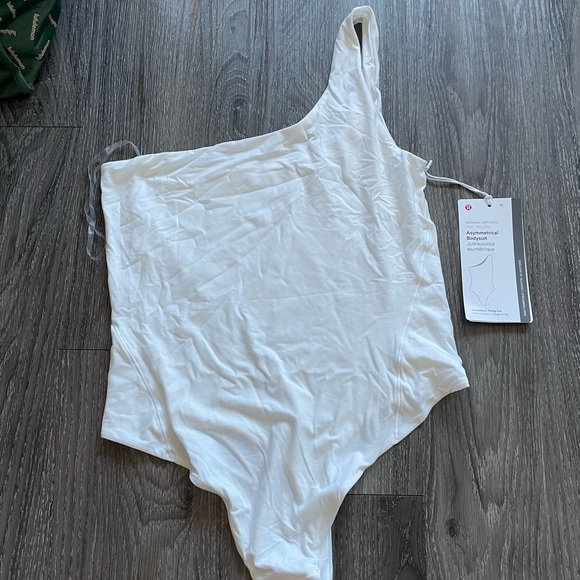 Lululemon asymmetrical bodysuit size M - Picture 2 of 3